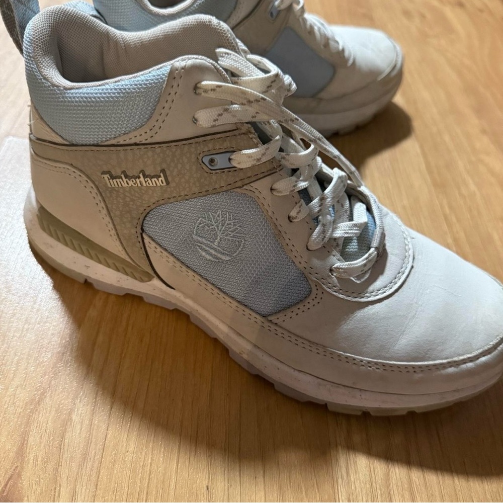 Timberland Off-White Sneakers